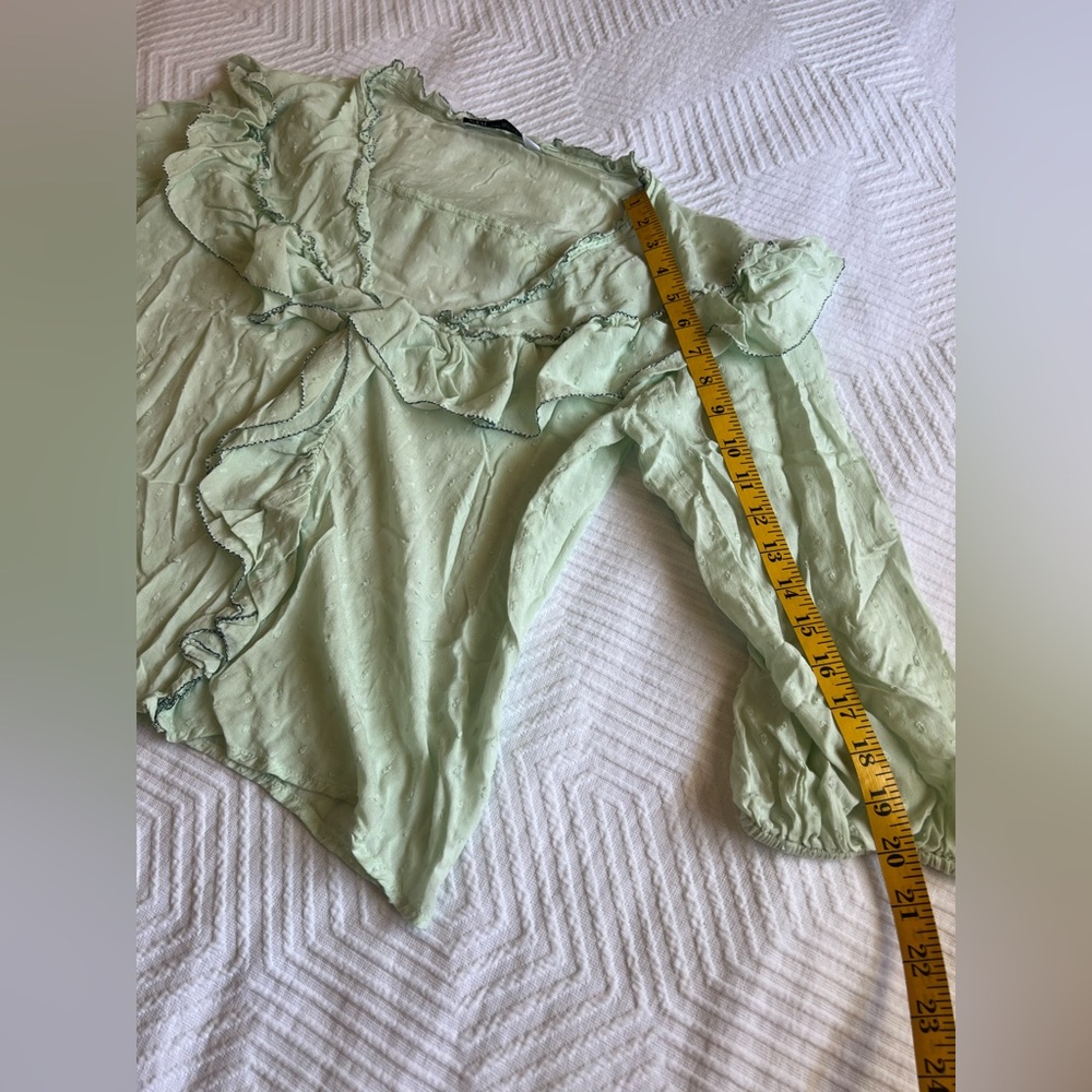 Green Ruffled Women's Top - Picture 5 of 6